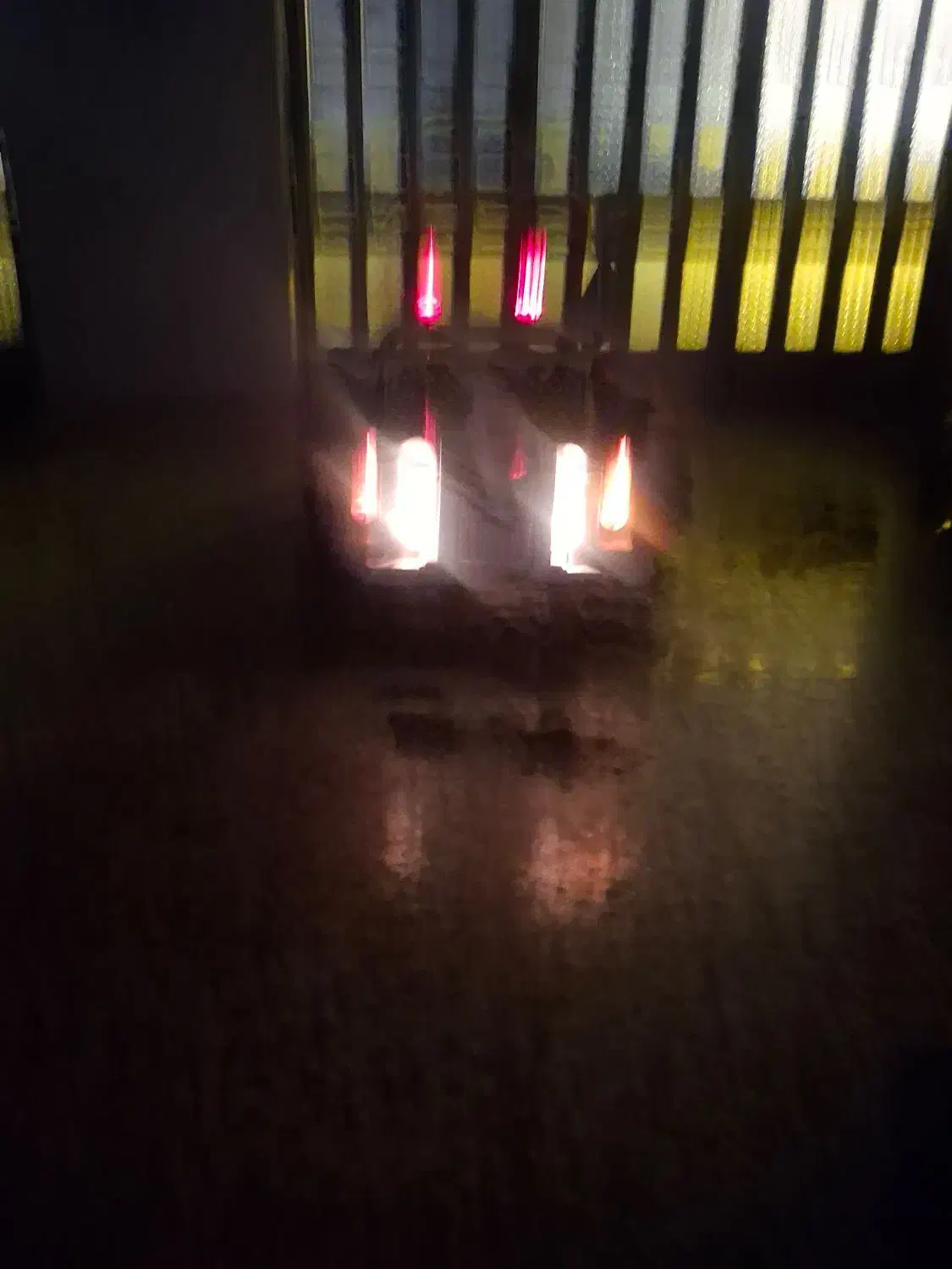 یک عدد ماشین برقی|اسباب‌بازی بچه|شاهرود, |دیوار