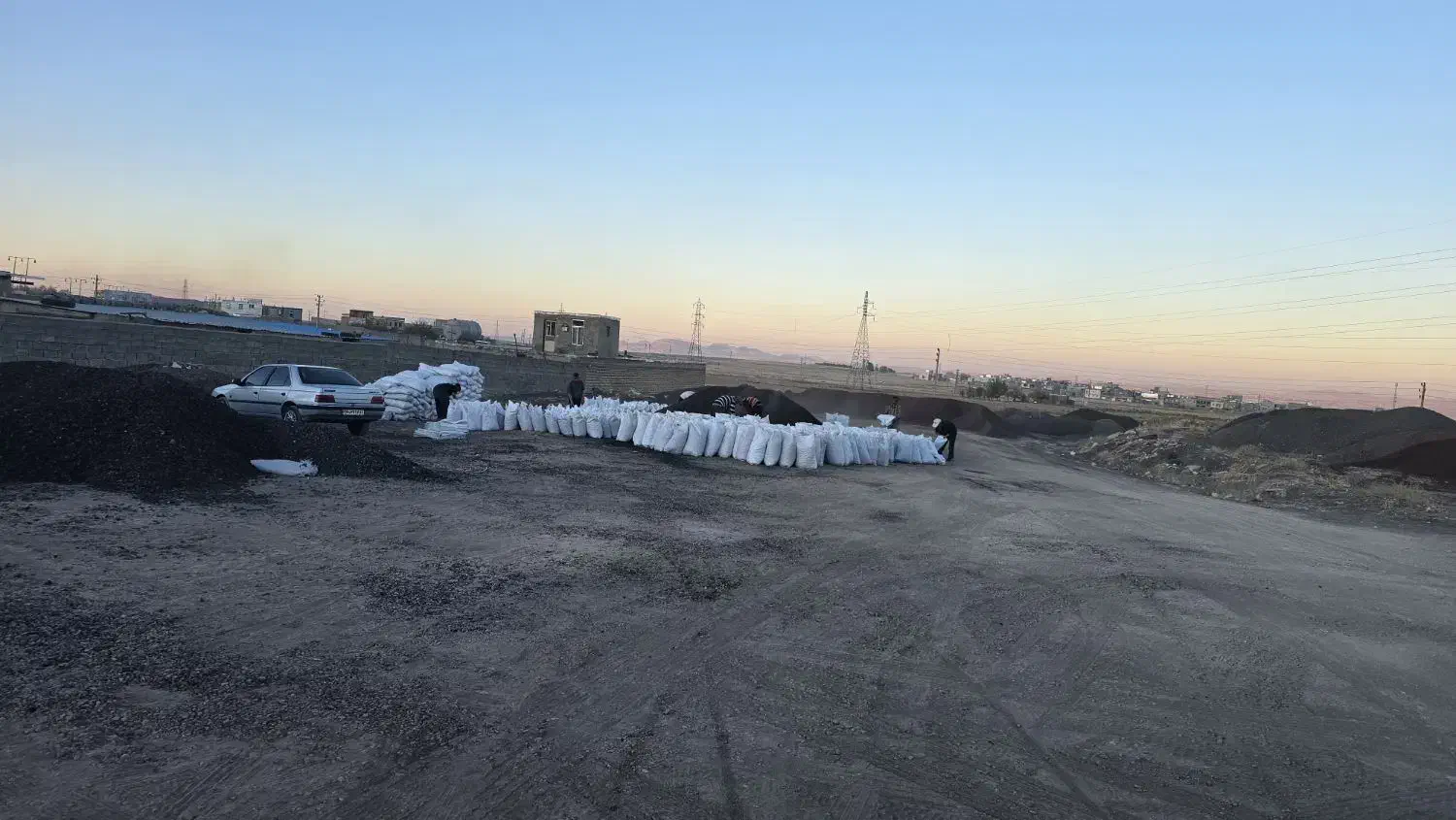 انواع پوکه برای بلوک وشیب بندی واسکریت|مصالح و تجهیزات ساختمان|تهران, دانشگاه شریف|دیوار