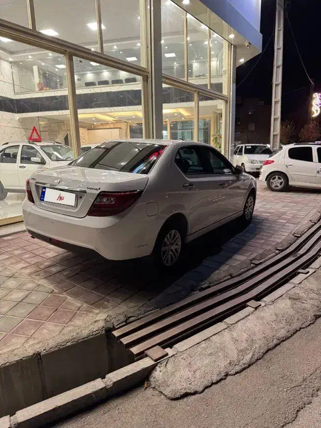 دنا پلاس 98 بدون رنگ در حد|خودرو سواری و وانت|اردبیل, |دیوار