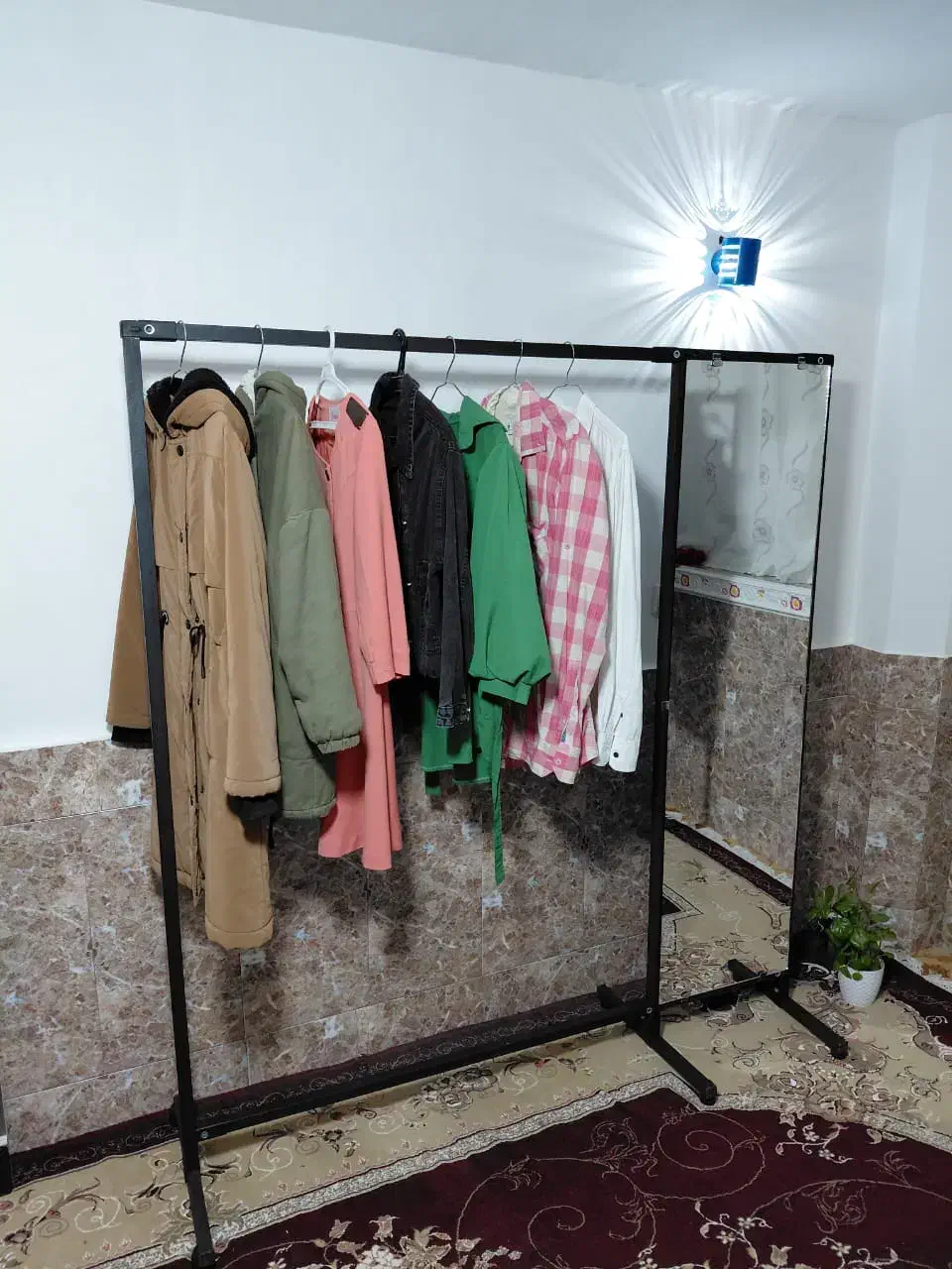 رگال لباس با کیفیت بالا/اآویز لباس /رگال آینه ای|مبلمان خانگی و میز عسلی|لردگان, |دیوار