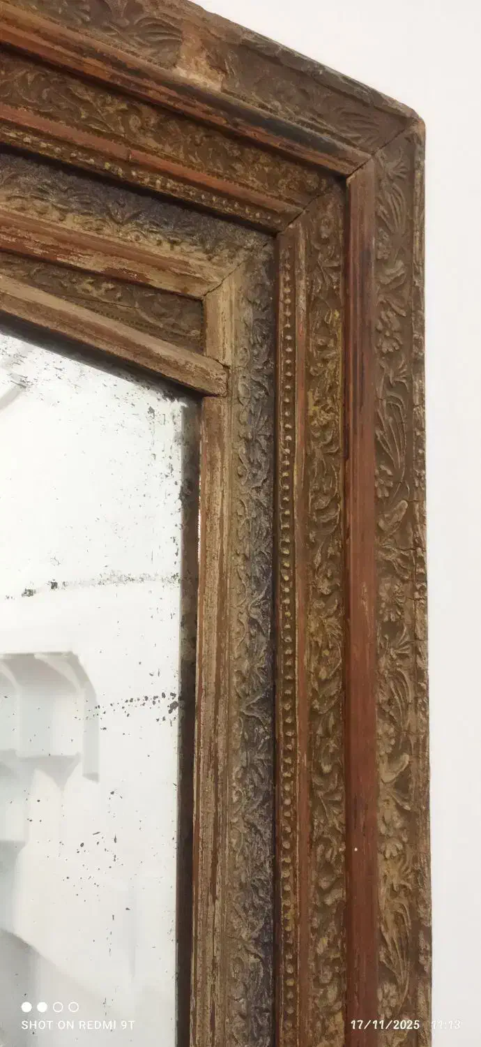 آینه قدیمی و خاص|کلکسیون اشیاء عتیقه|یزد, |دیوار