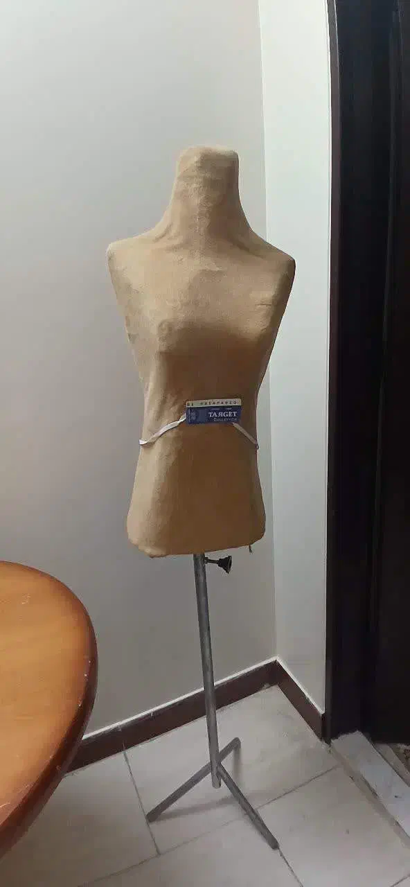 مانکن|لوازم خیاطی و بافتنی|قم, بنیاد|دیوار