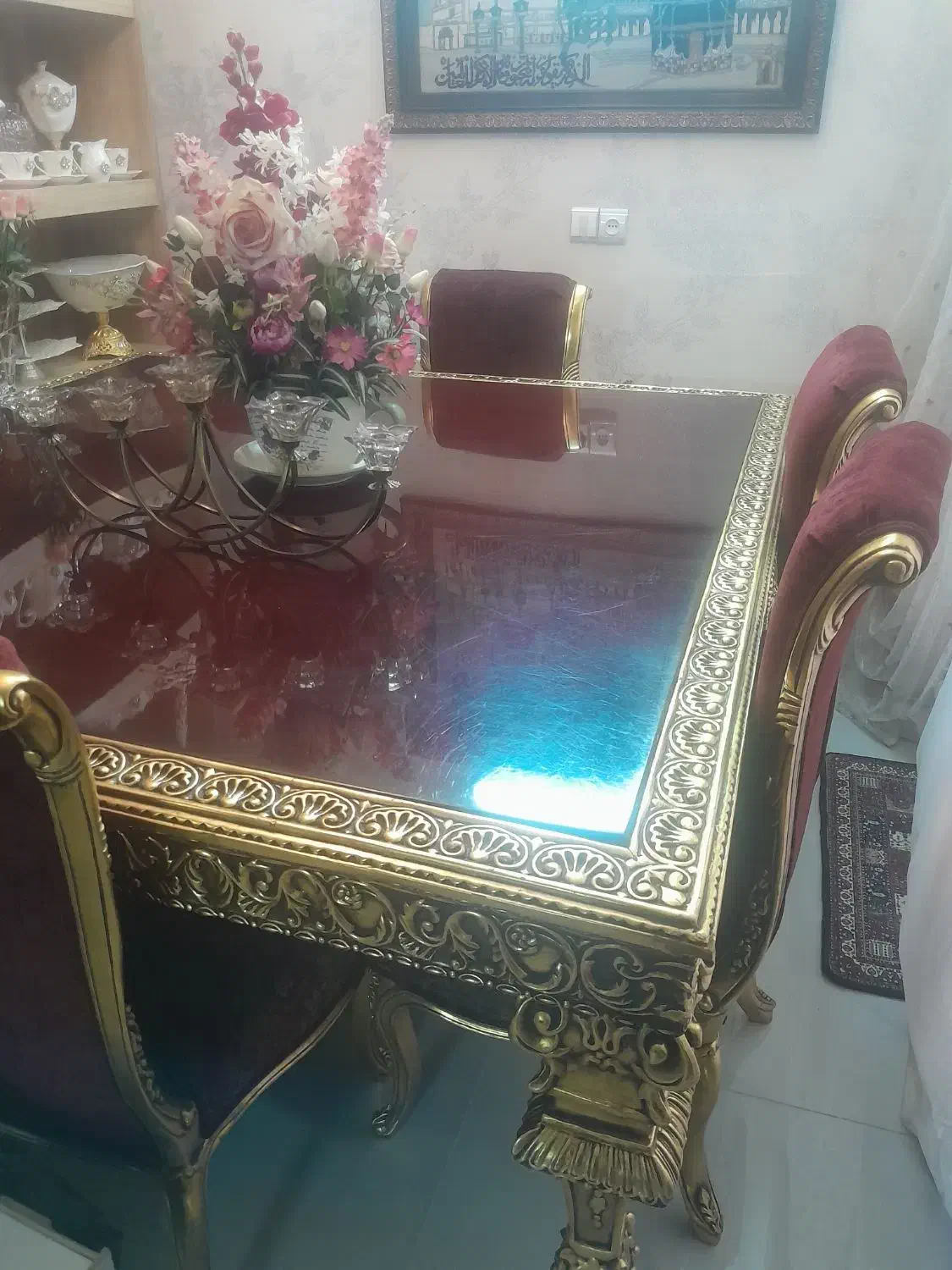 میز غذا خوری|میز و صندلی غذاخوری|اصفهان, باغ زیار|دیوار