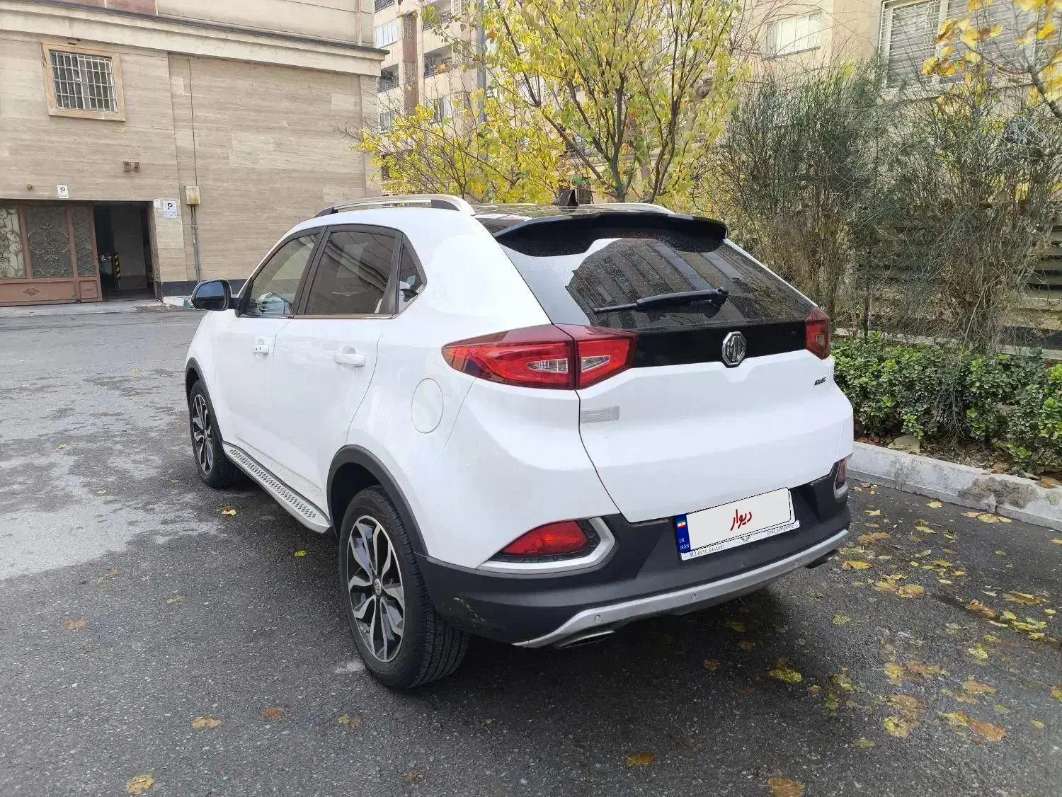 ام جی Gs|خودرو سواری و وانت|تهران, فلسطین (میدان انقلاب)|دیوار