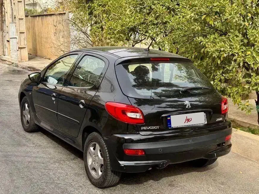 ۲۰۷ پانا ۱۴۰۱ مشکی|خودرو سواری و وانت|شیراز, ارم|دیوار