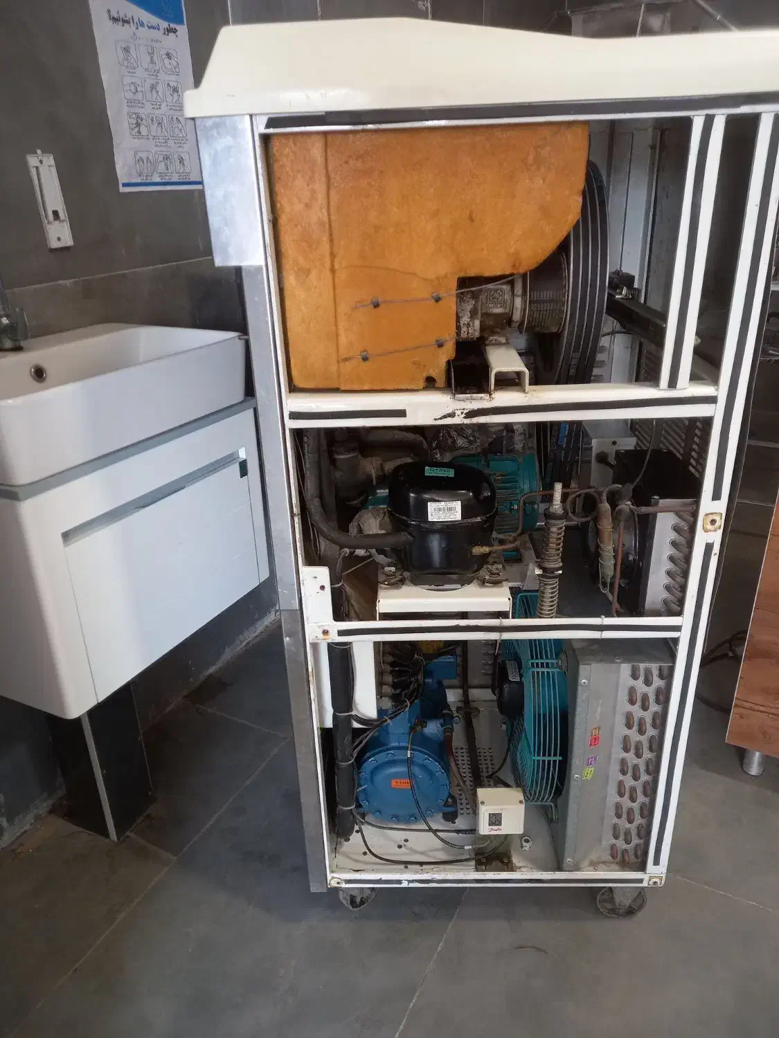 فروش بستنی ساز صنعتی نیک نام TS12 زیر قیمت|کافی‌شاپ و رستوران|بم, |دیوار