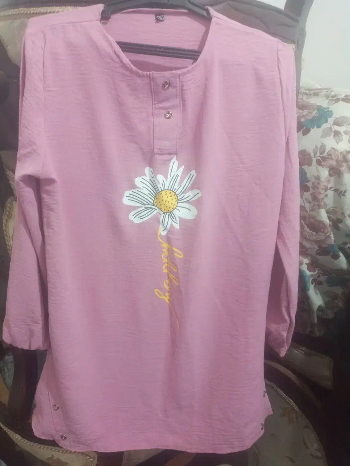 تعدادی مانتو ولباس مجلسی|لباس|کاخک, |دیوار