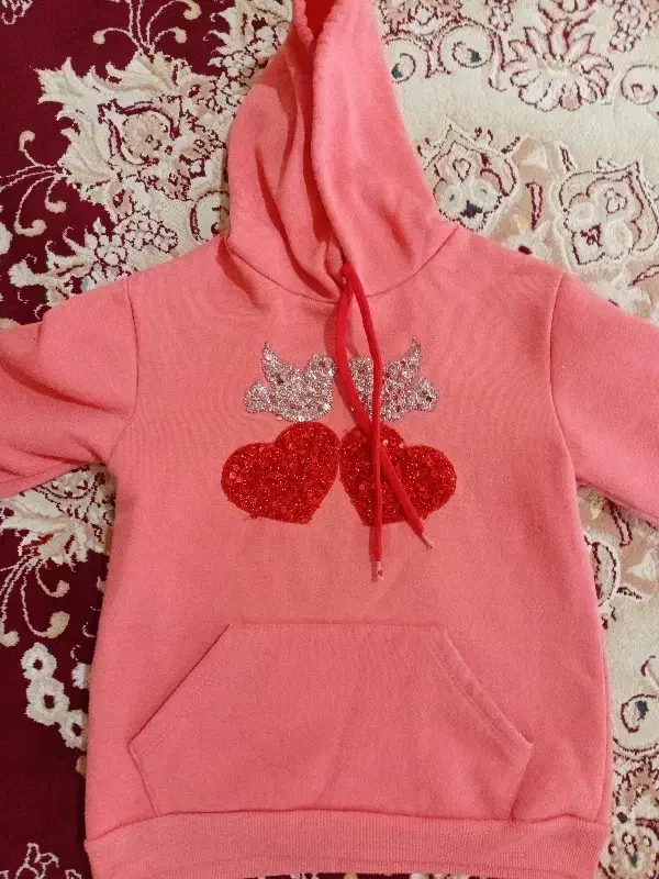 هودی|لباس|لوشان, |دیوار