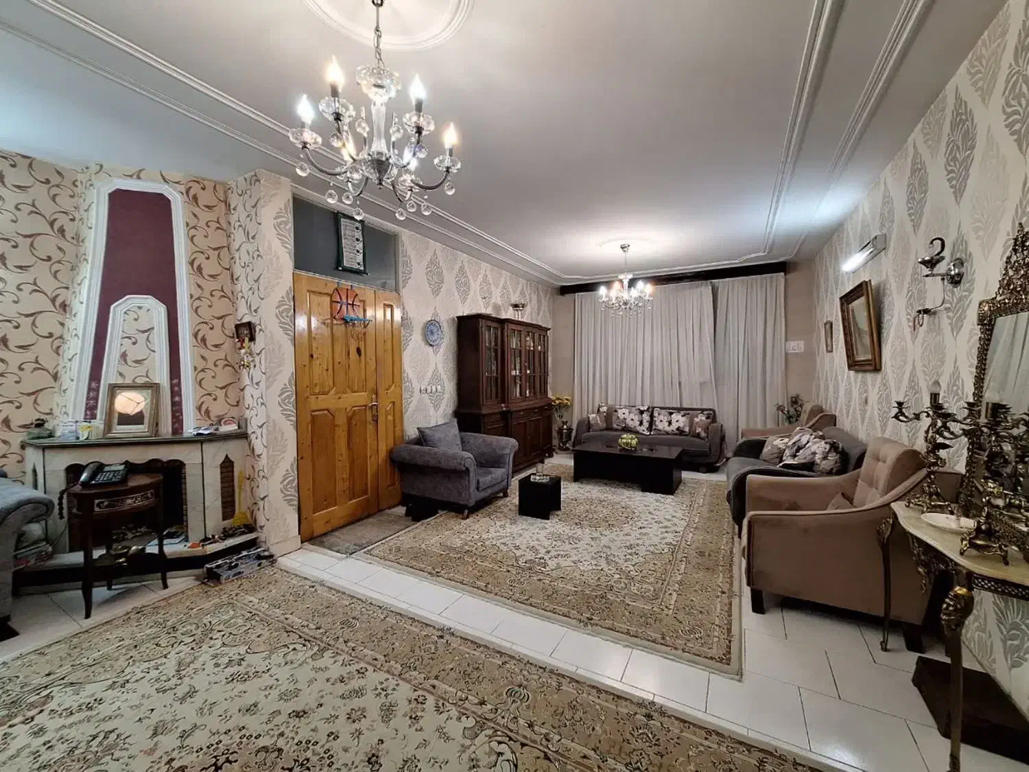 ۸۵ متری ۲ خواب ، با پارکینگ ، واقع در خیابان حافظ|اجارهٔ آپارتمان|ورامین, ورامین|دیوار