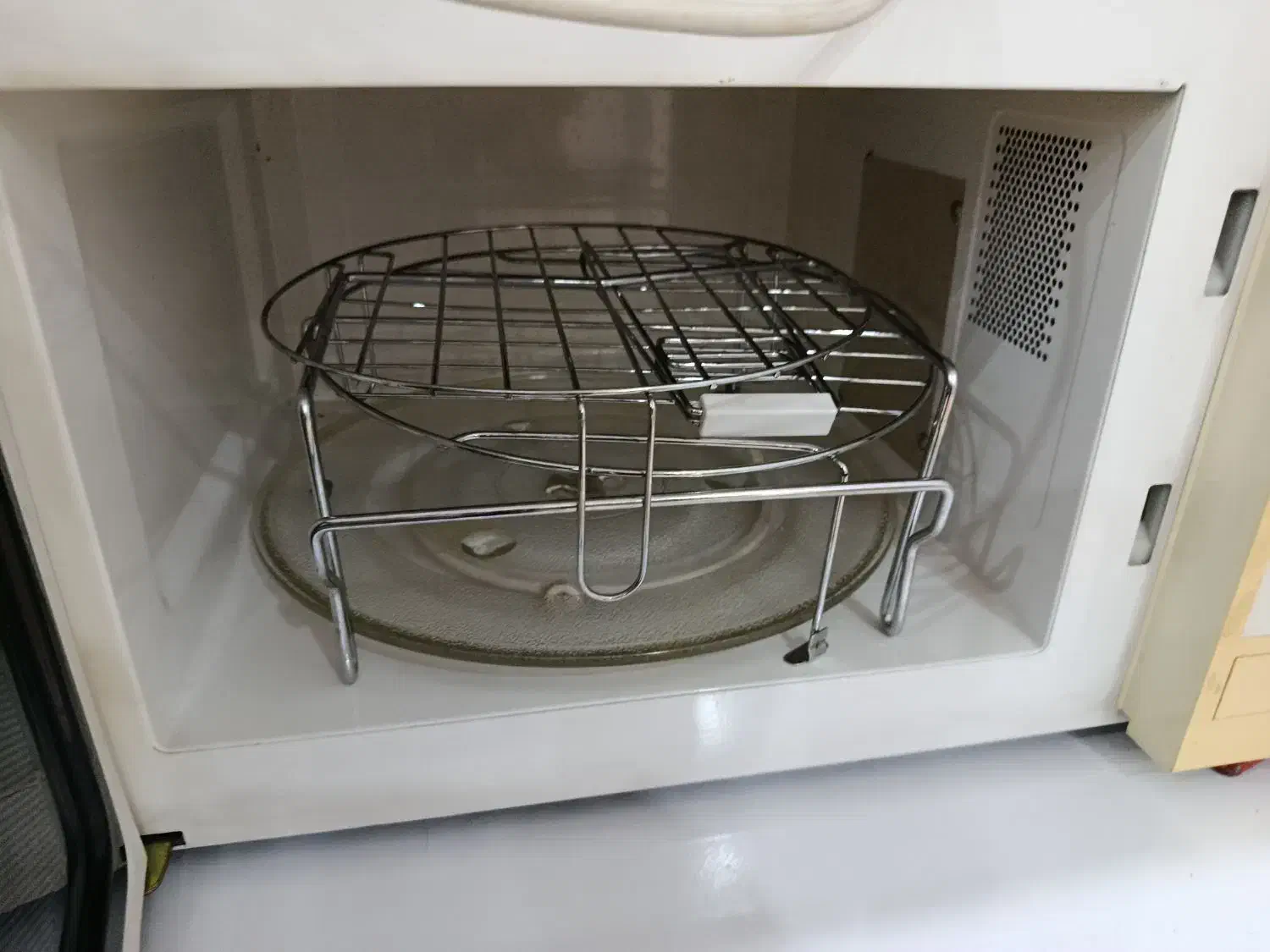 ماکروویو|اجاق گاز و لوازم برقی پختوپز|قم, کلهری|دیوار