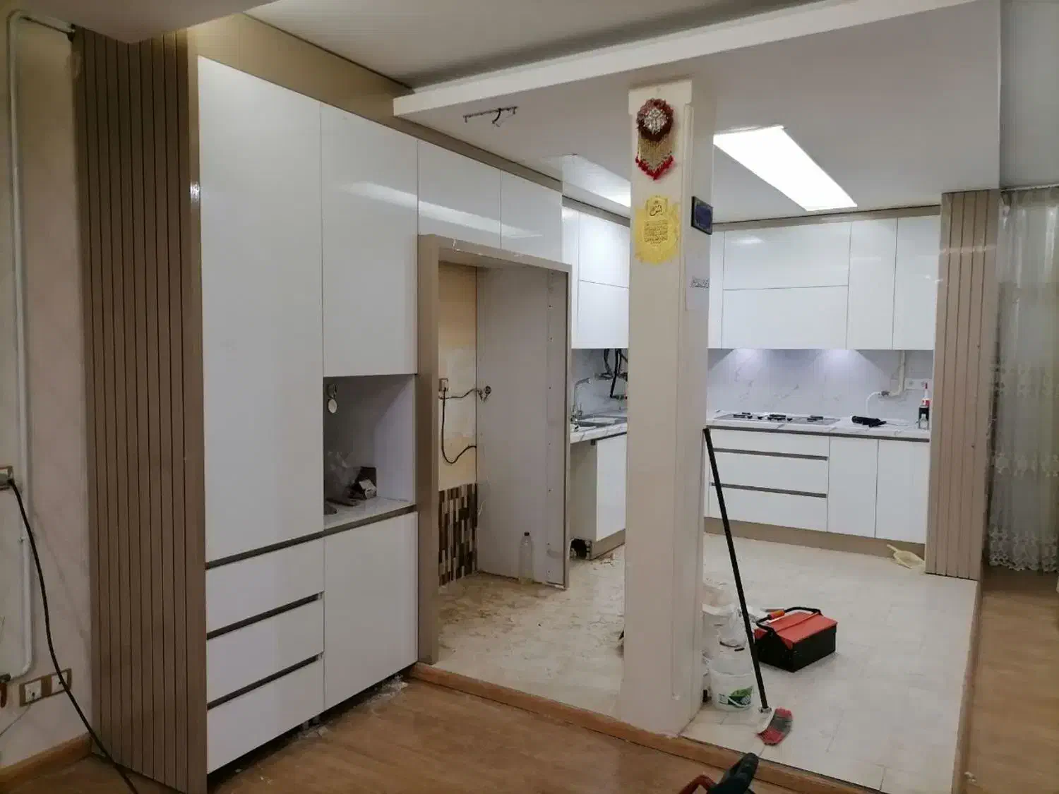 تعمیرات کابینت وکمد|خدمات پیشه و مهارت|بیرجند, |دیوار