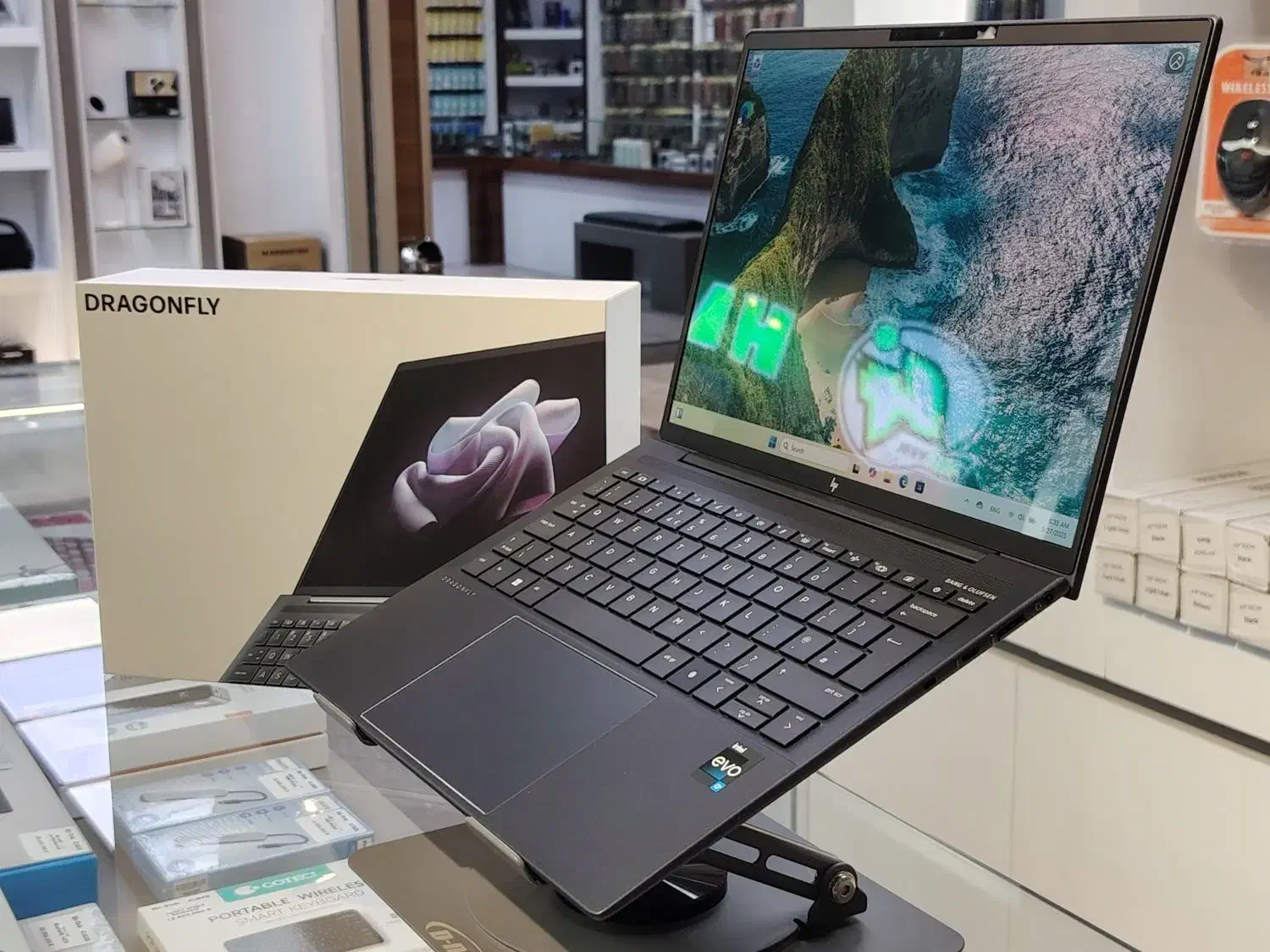 سبکترین لپتاپ دنیا hp DRAGONFLY G4|رایانه همراه|کرمان, |دیوار