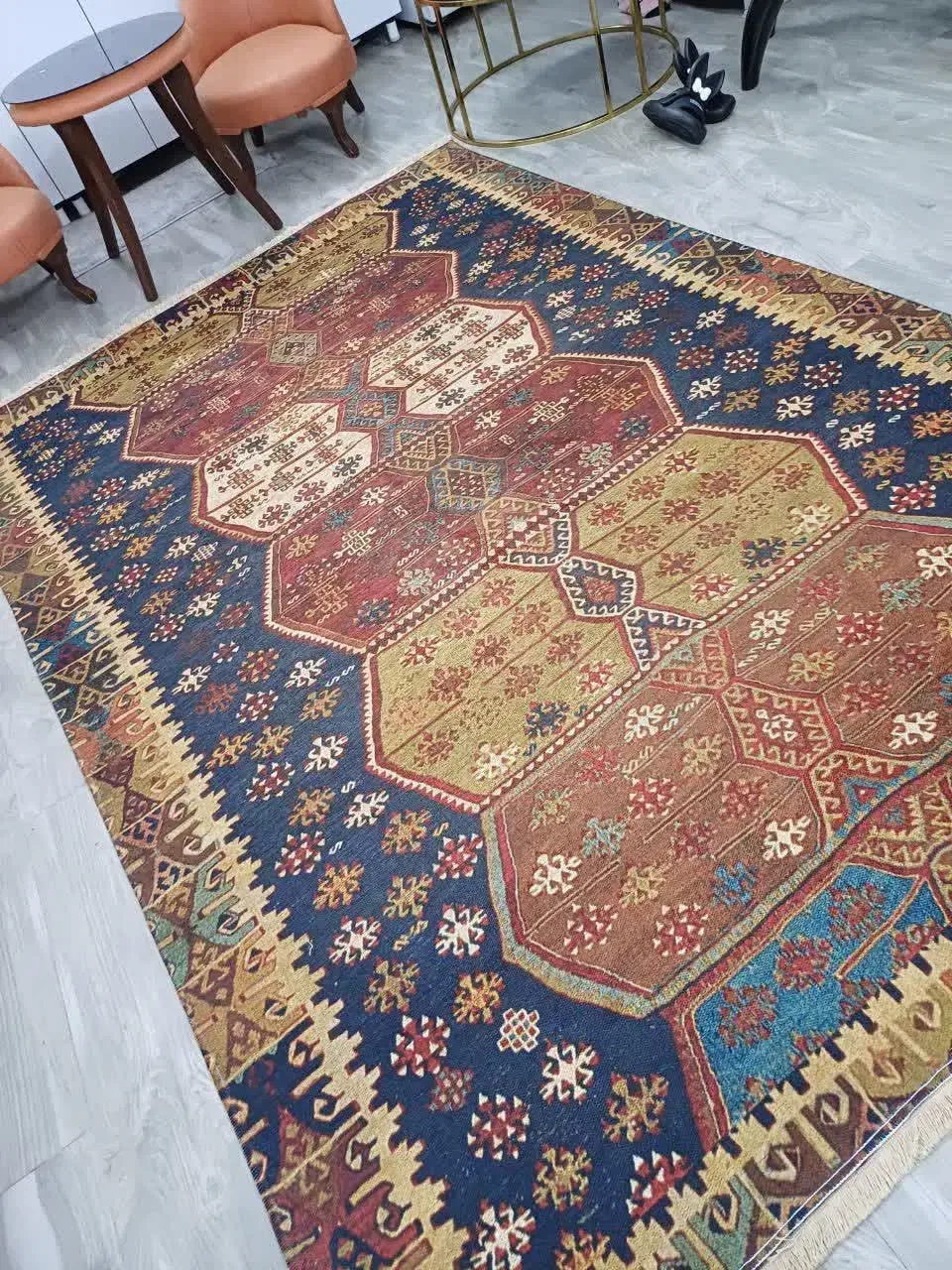 روفرشی|روفرشی|تربت جام, پاسداران|دیوار