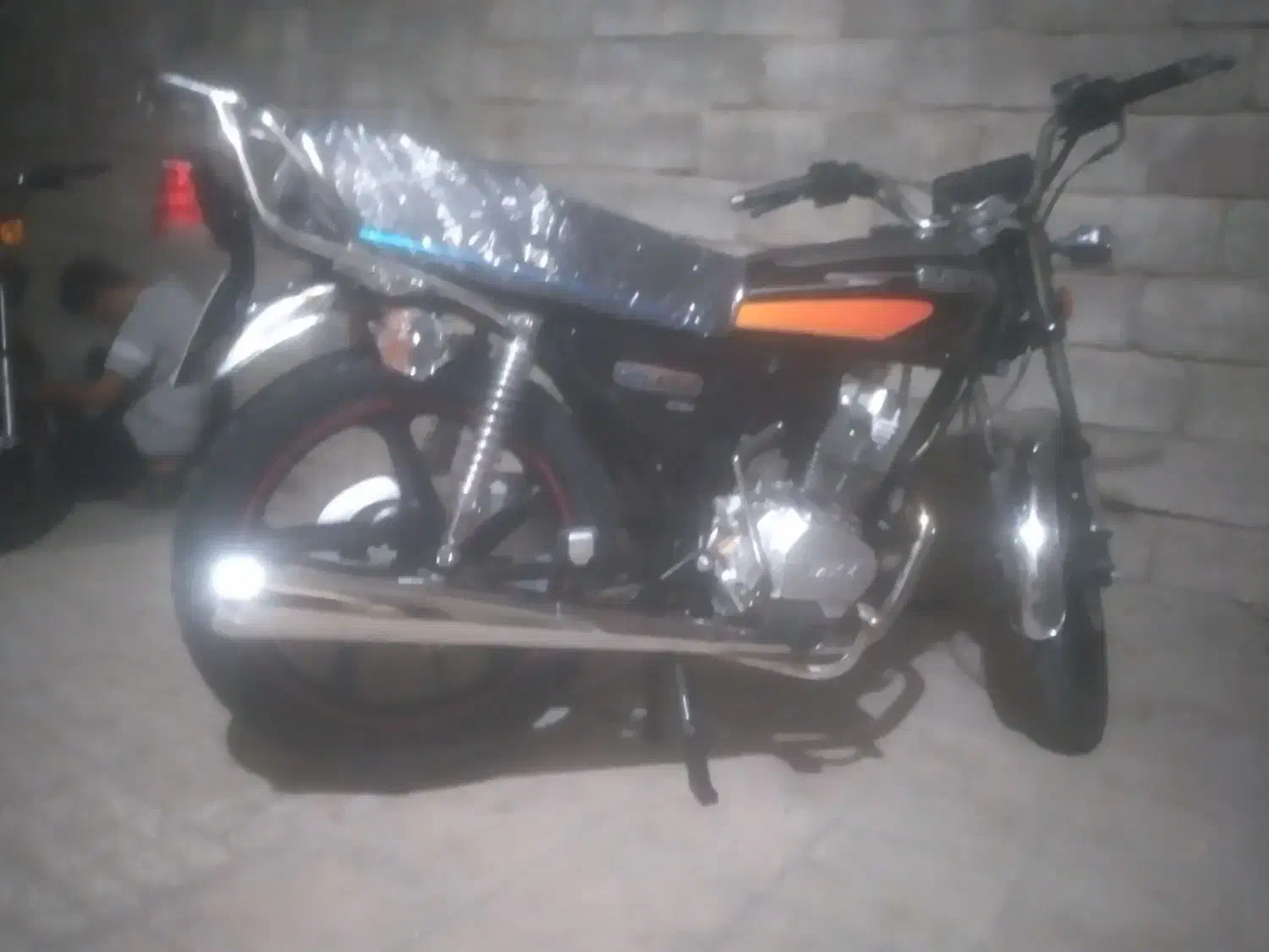 متور ۱۵۰ استارتی آخر ۴۰۱|موتورسیکلت|بندرعباس, |دیوار