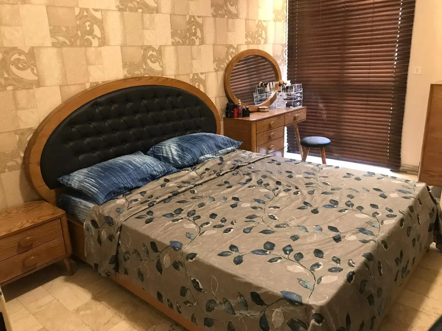 سرویس خواب ۲ نفره کوئین|تخت و سرویس خواب|کرمان, |دیوار