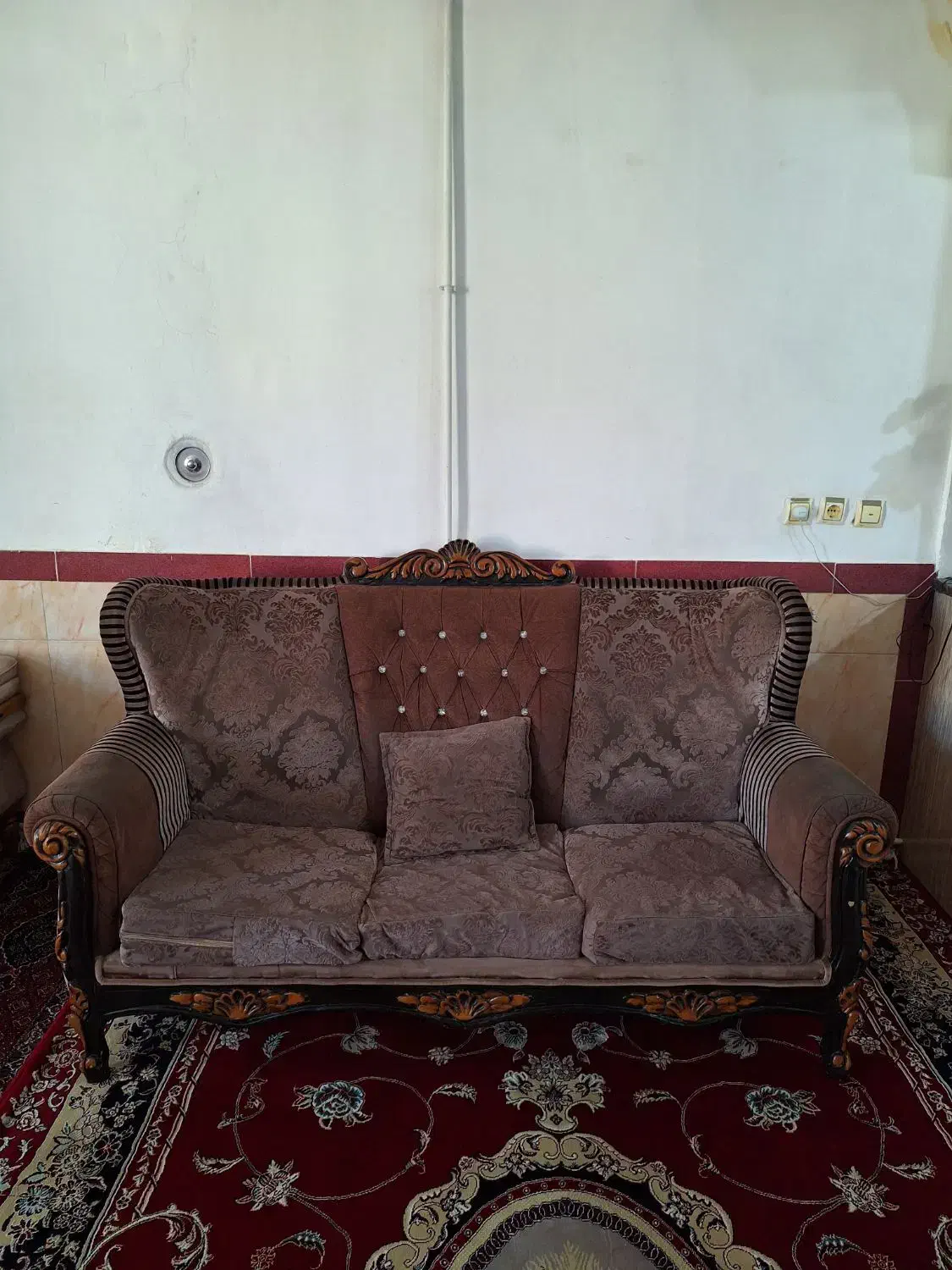 مبل سلطنتی|مبلمان خانگی و میز عسلی|هرسین, |دیوار