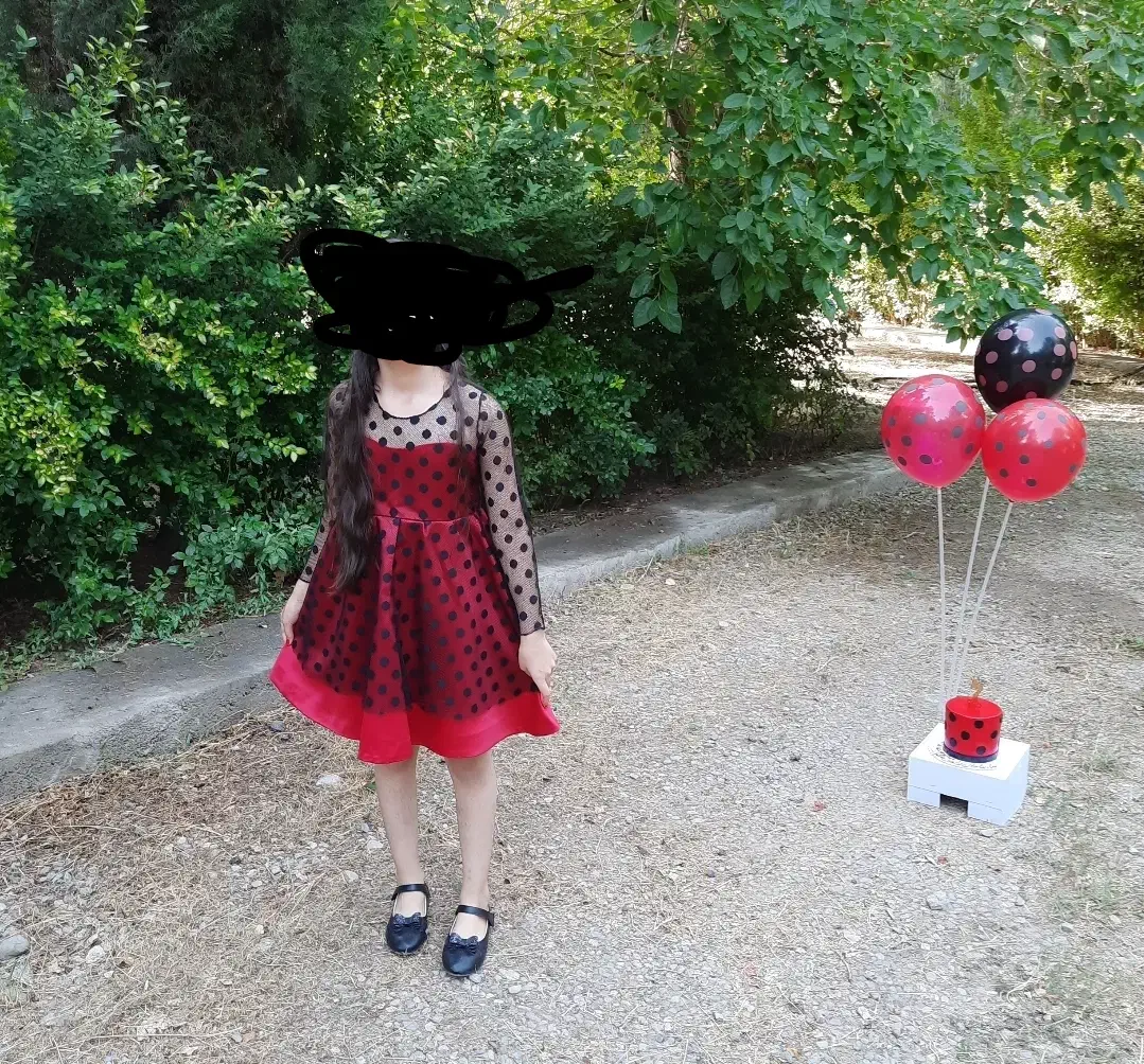 پیراهن|لباس|پردیس, فاز ۱|دیوار