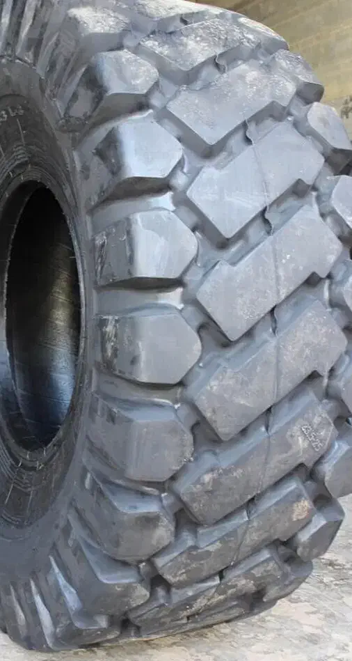 لاستیک لودر گریدر بیل بکهو بابکت تراکتور جرثقیل|قطعات یدکی و لوازم جانبی|تهران, فردوسی|دیوار