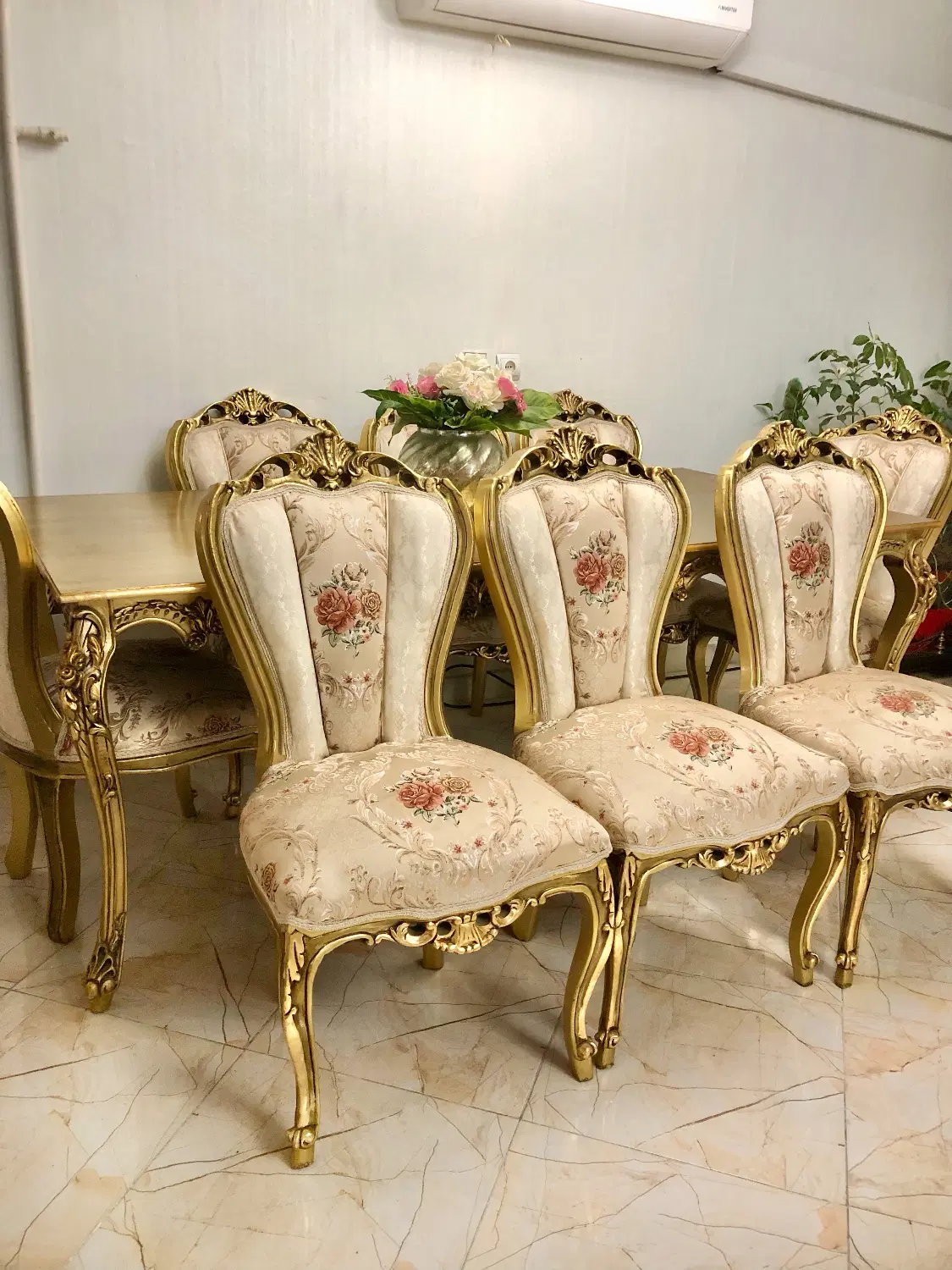 سرویس مبل چوبی سلطنتی|مبلمان خانگی و میز عسلی|تهران, قصر فیروزه ۲|دیوار