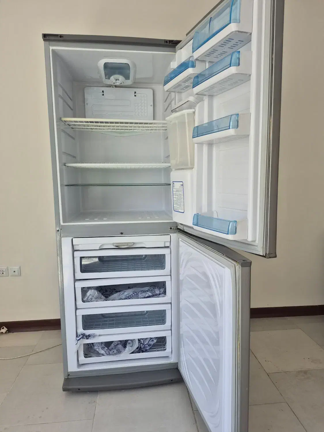 یخچال و فریزر ایرانی آیسان|یخچال و فریزر|پردیس, فاز ۸|دیوار