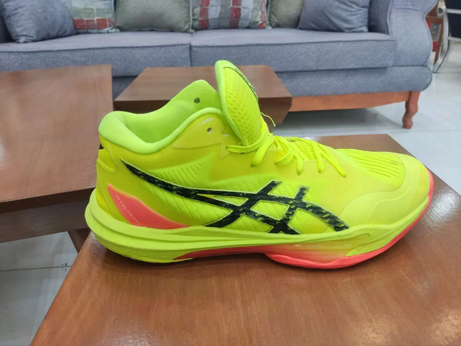 کفش و وسایل ورزشی|کیف، کفش، کمربند|کازرون, |دیوار