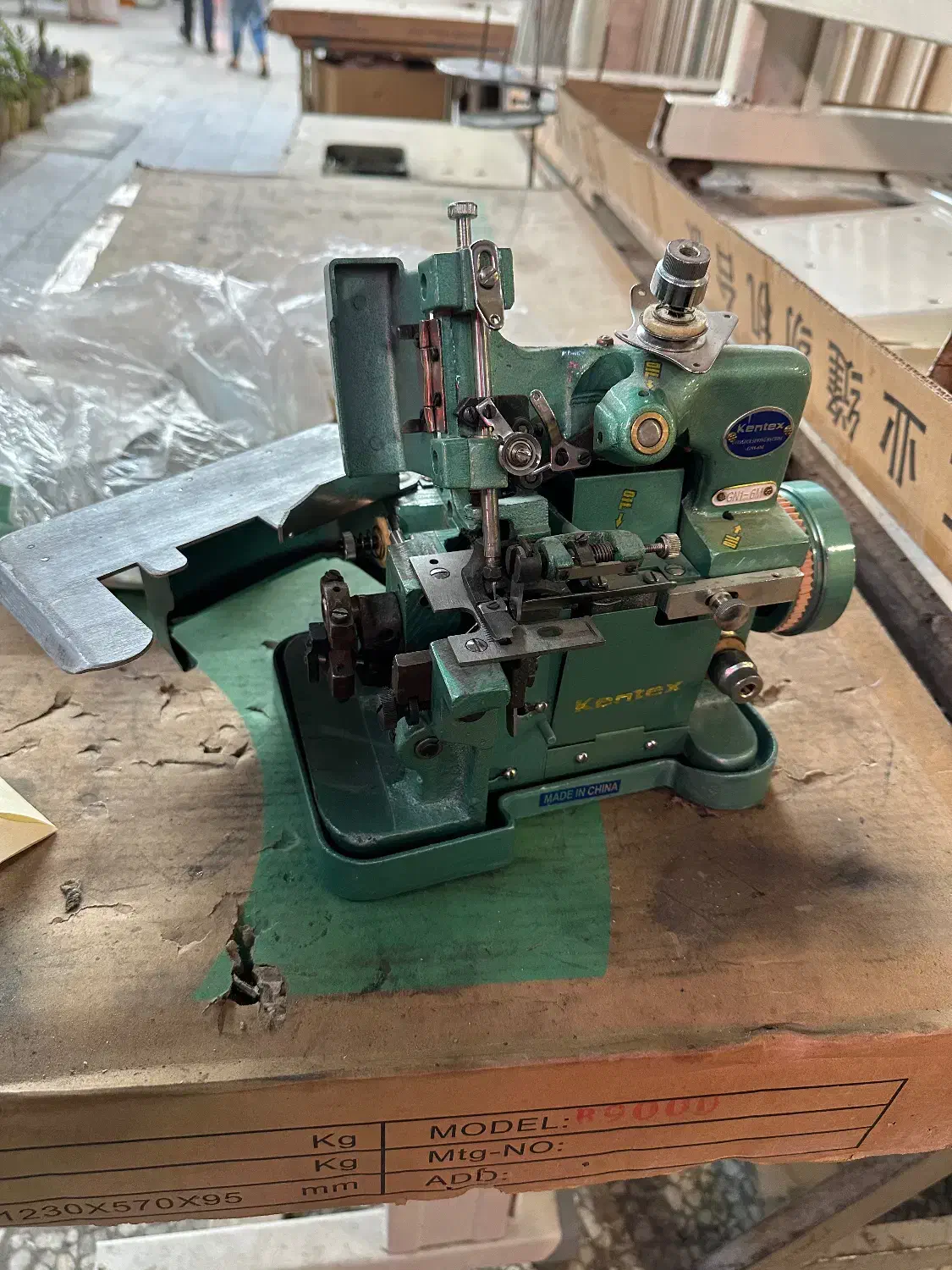 چرخ خیاطی سردوز(اورلوک)|چرخ خیاطی و ریسندگی|شاهین‌شهر, گزبرخوار|دیوار