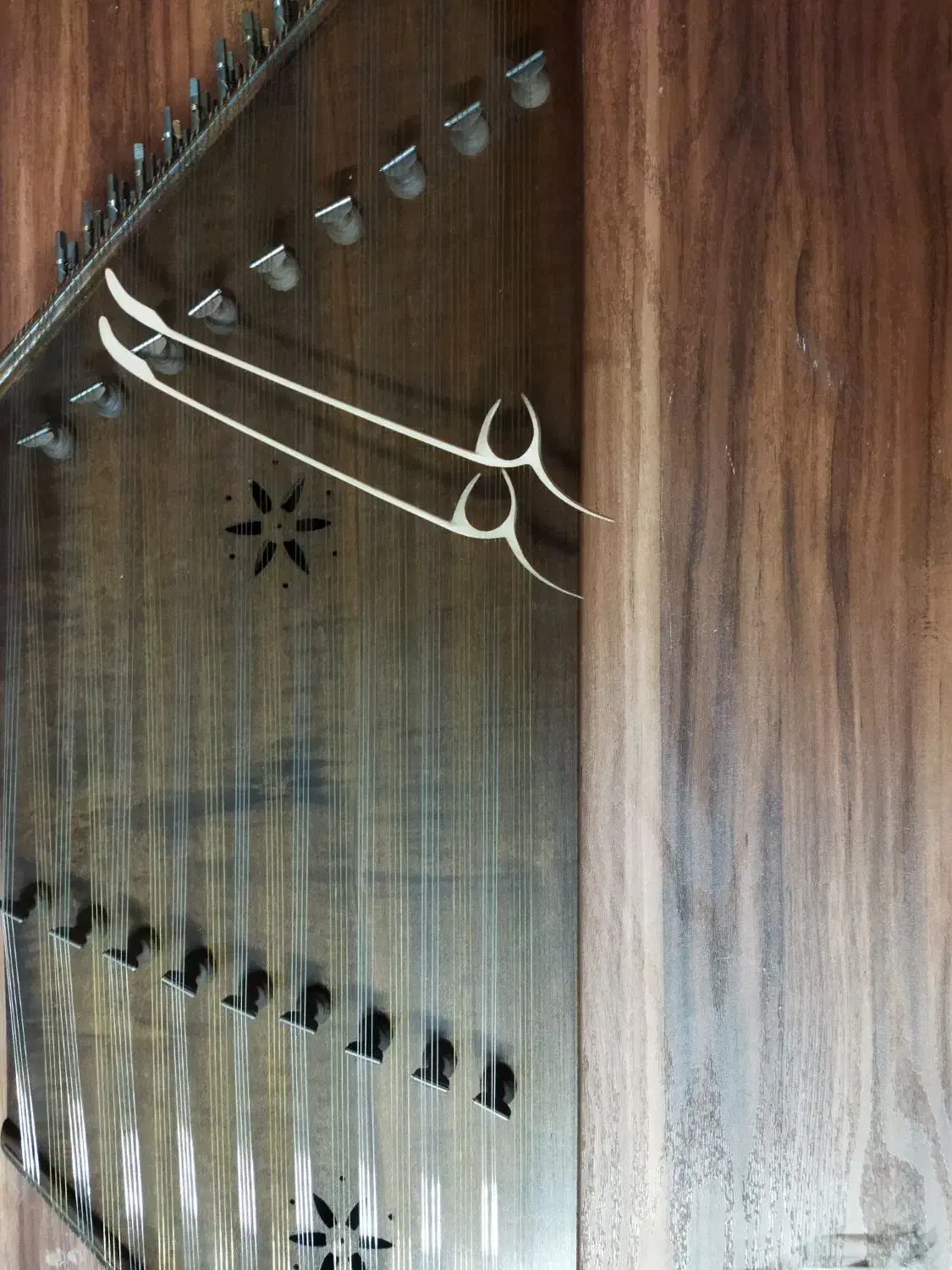 سنتور تک مهر چهارباغ|سازهای سنتی|اصفهان, شفق|دیوار