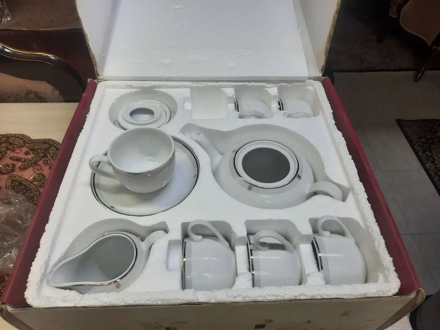 سرویس چایی خوری ۱۷ پارچه چینی زرین ایران|ظروف سرو و پذیرایی|تهران, افسریه جنوبی|دیوار