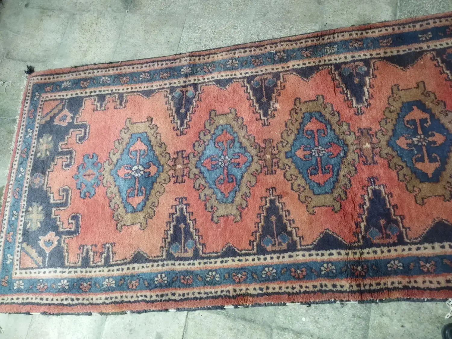 فرش عتیقه|کلکسیون اشیاء عتیقه|قم, آزادگان|دیوار