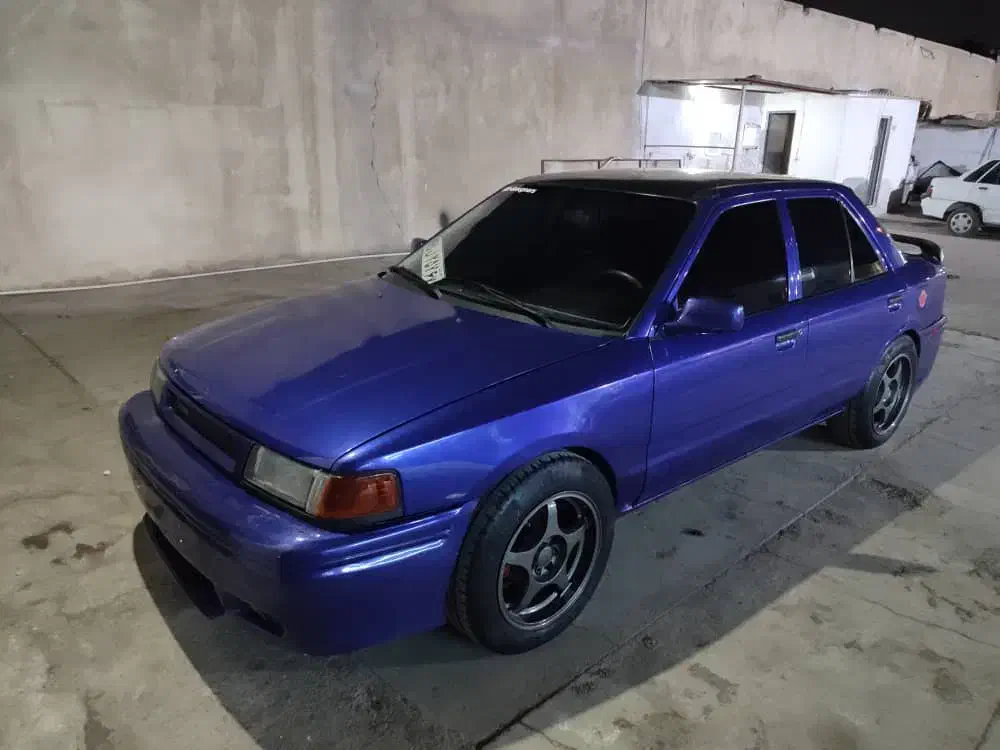 کلاسیک مزدا ۳۲۳ تقویت|خودرو کلاسیک|تهران, آسمان|دیوار