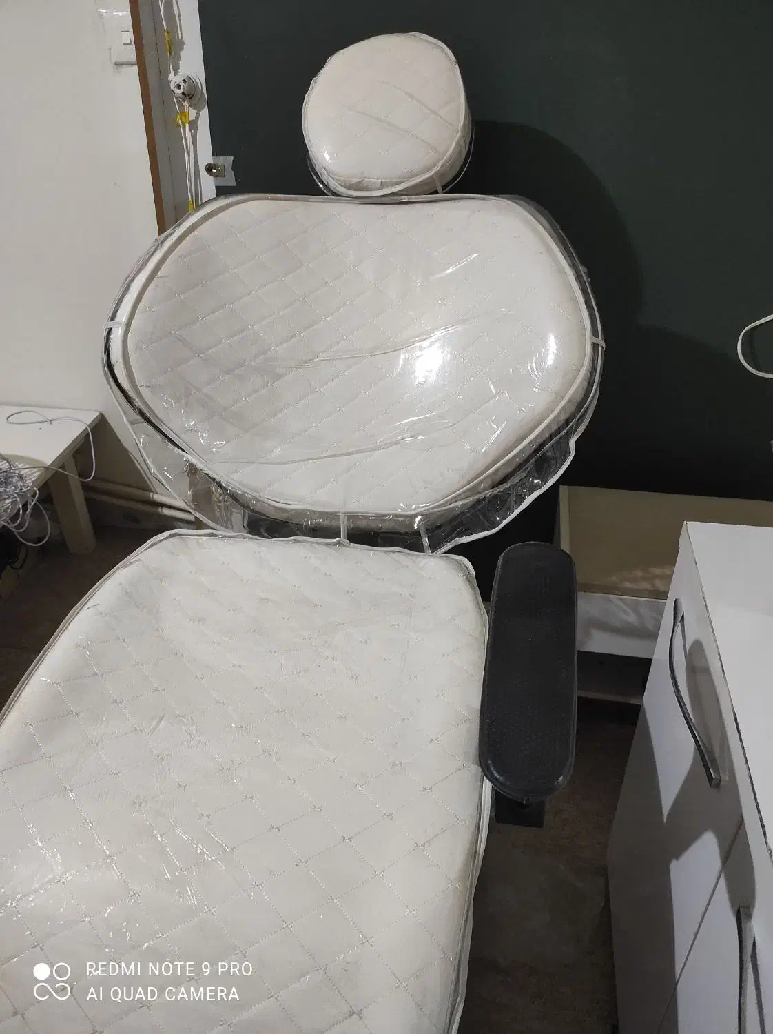 صندلی میکاپ|آرایشگاه و سالن‌های زیبایی|گنبد کاووس, |دیوار