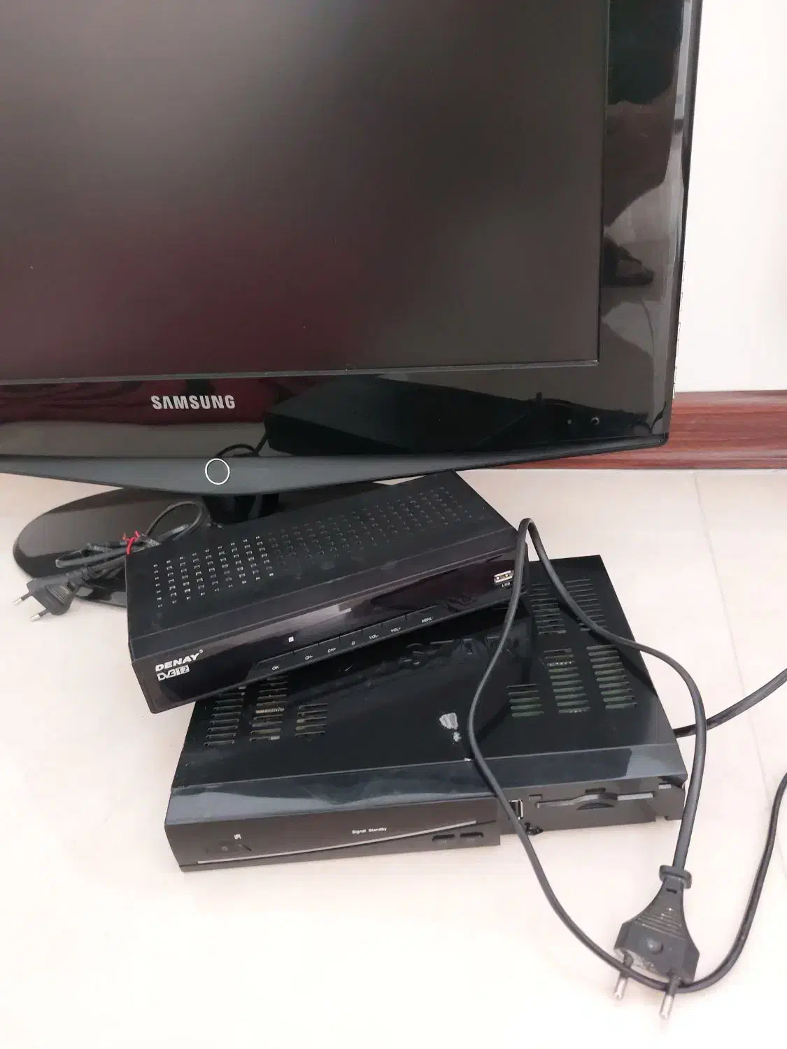 تلوزیون|تلویزیون و پروژکتور|مشکیندشت, |دیوار