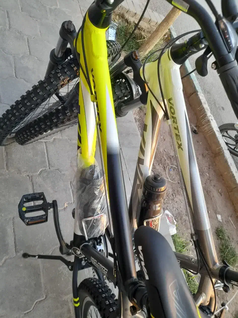 دوچرخه ۲۶ حرفه ای کوهستان ویوا اصل|دوچرخه، اسکیت، اسکوتر|حمیدیا, |دیوار