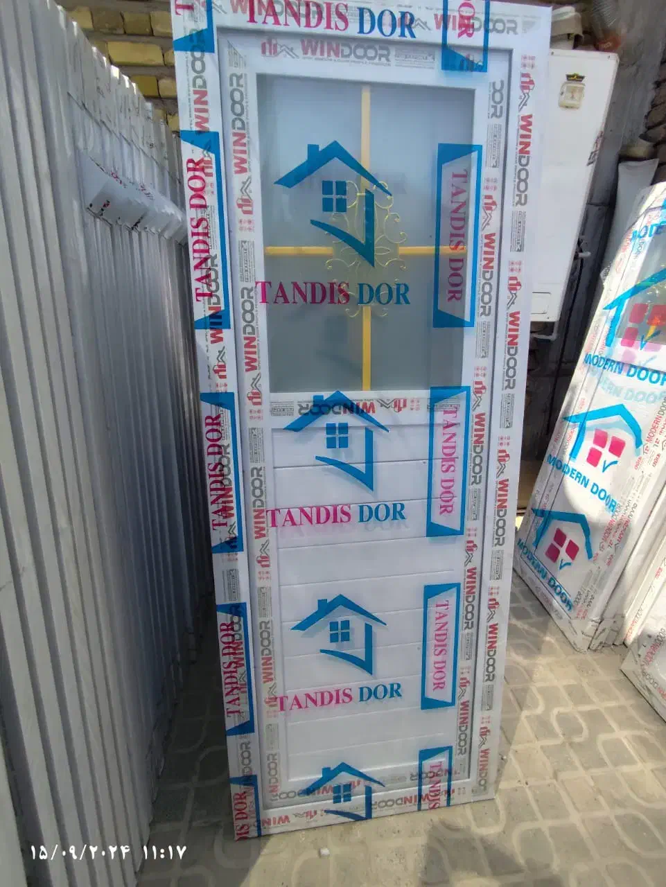 پنجره و در آماده نصب|مصالح و تجهیزات ساختمان|کرمان, |دیوار