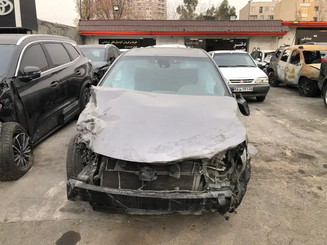 کمری هیبرید تصادفی|خودرو سواری و وانت|تهران, چوب تراش|دیوار