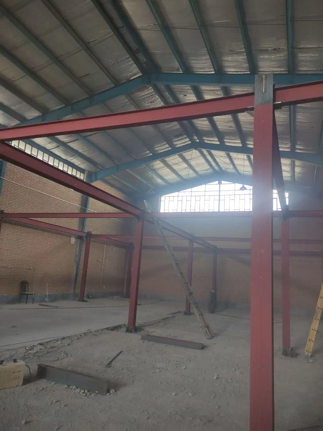 اجرا اسکلت فلزی و شیروانی و ورق عرشه فولادی|خدمات پیشه و مهارت|ماهدشت, |دیوار