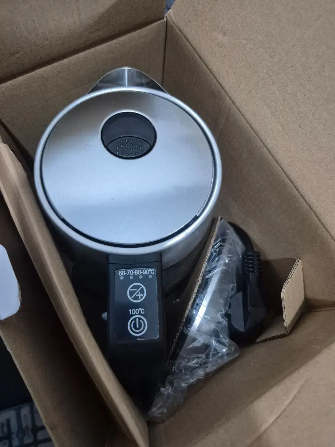 کتری برقی دلمونتی|سماور، چایساز، قهوهساز|شیروان (خراسان), |دیوار