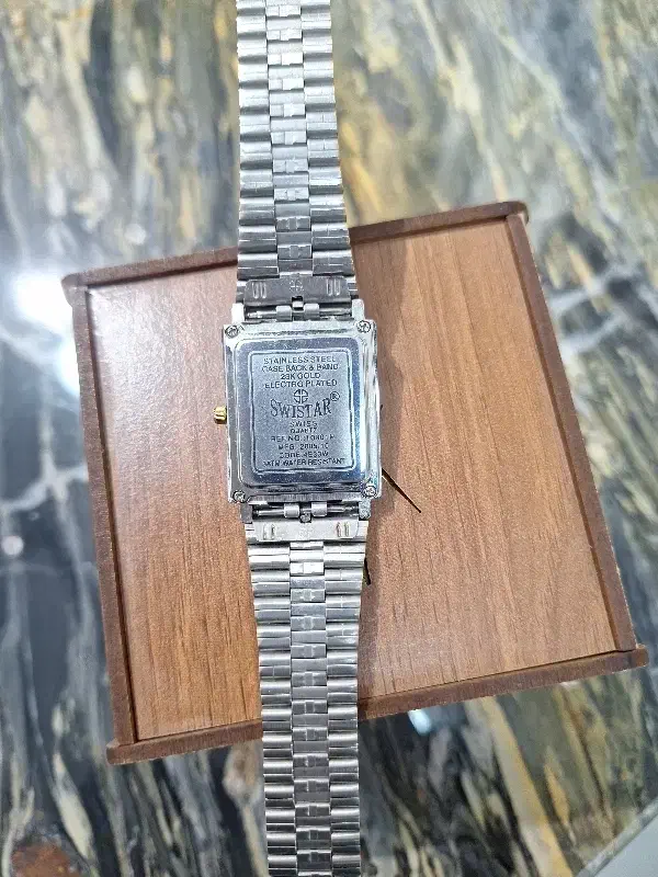 ساعت مچی|ساعت|بندر انزلی, آذربایجان|دیوار