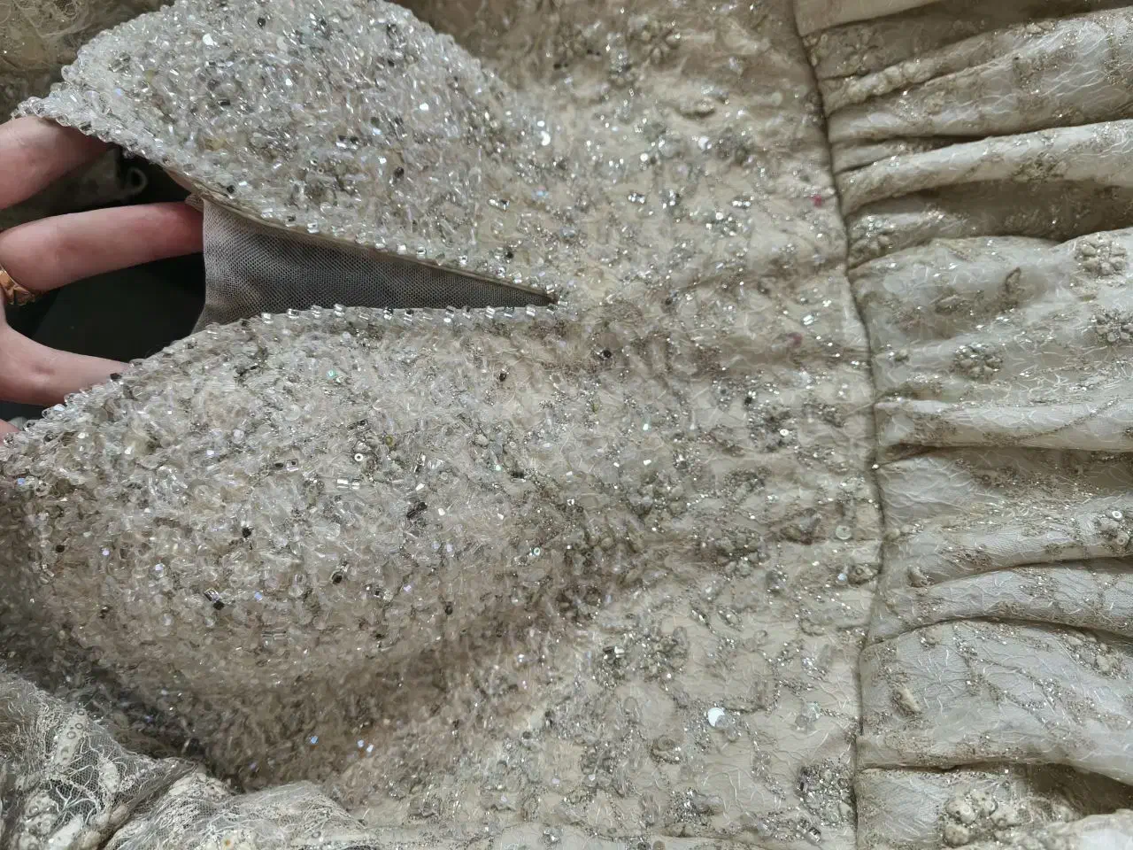 لباس مجلسی|لباس|ورامین, ورامین|دیوار