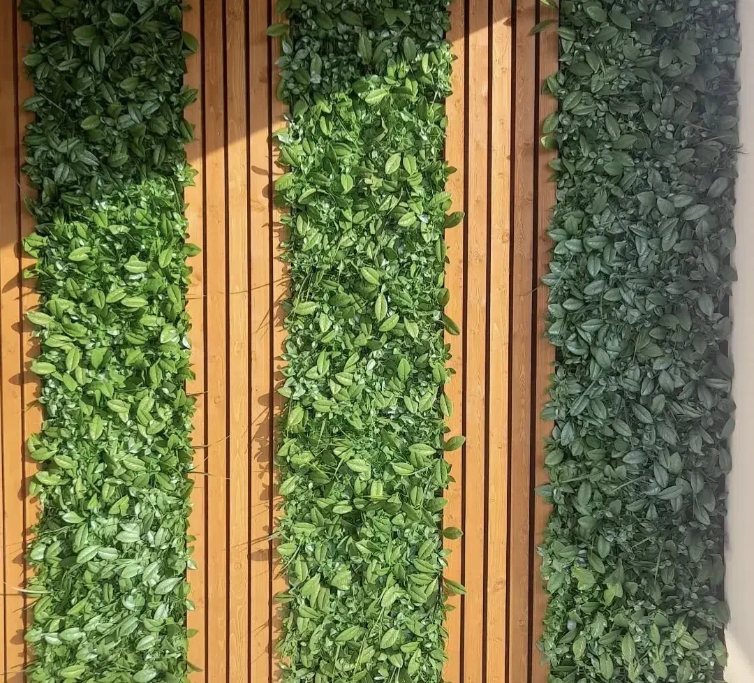 نصب چمن مصنوعی وطراحی گل وبوته|استخدام معماری، عمران و ساختمانی|قزوین, |دیوار