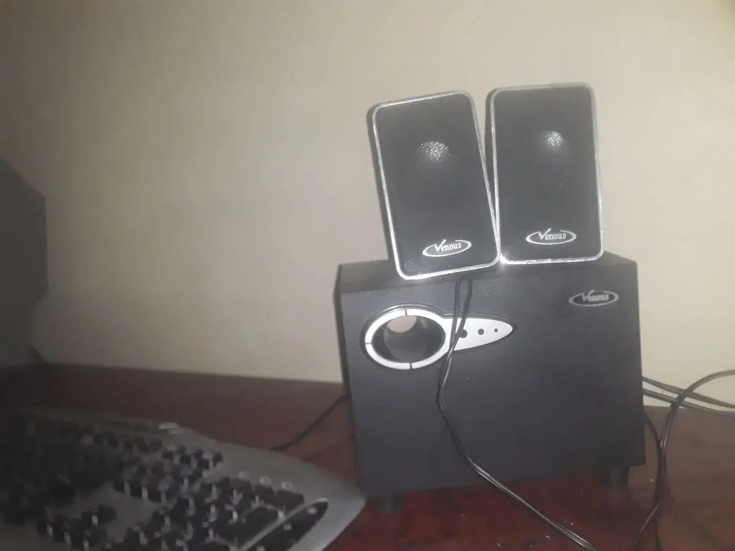 کامپوتررومیزی|رایانه رومیزی|قم, نیروگاه|دیوار