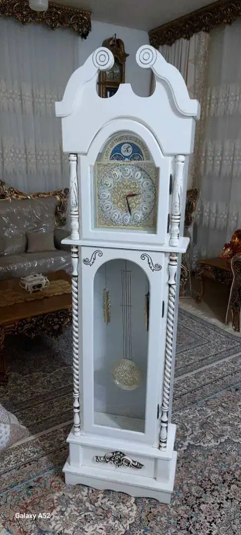 ساعت ایستاده سالم و شیک در حد نو|ساعت دیواری و تزئینی|اسفراین, |دیوار