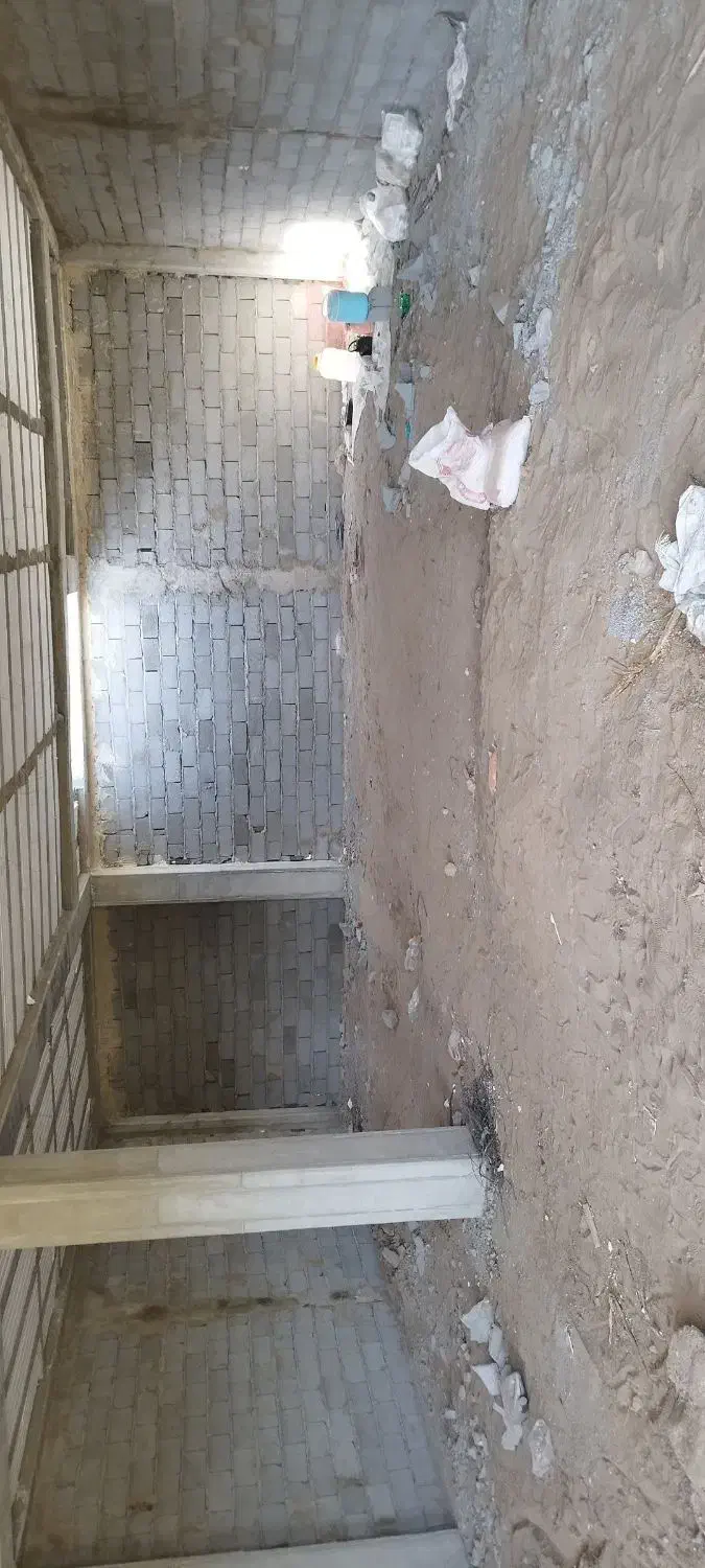 یک باب حیاط ویلایی نیمه کاره|فروش خانه و ویلا|عجب شیر, |دیوار