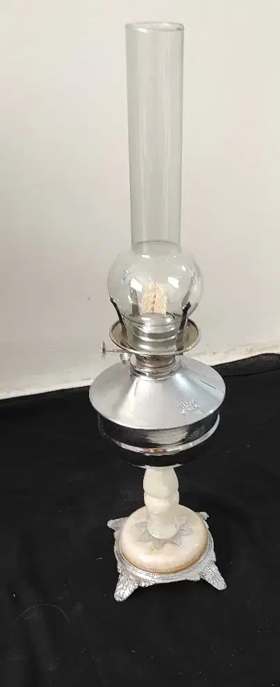 چراغ گرد سوز نفتی قدیمی پایه سنگ مرمر انتیک|کلکسیون اشیاء عتیقه|پرند, فاز ۴|دیوار