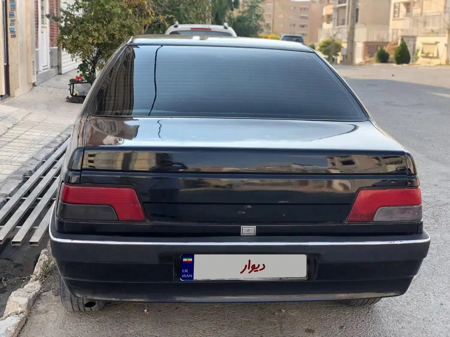 پژو ۴۰۵|خودرو سواری و وانت|صدرا-فارس, فاز ۱|دیوار