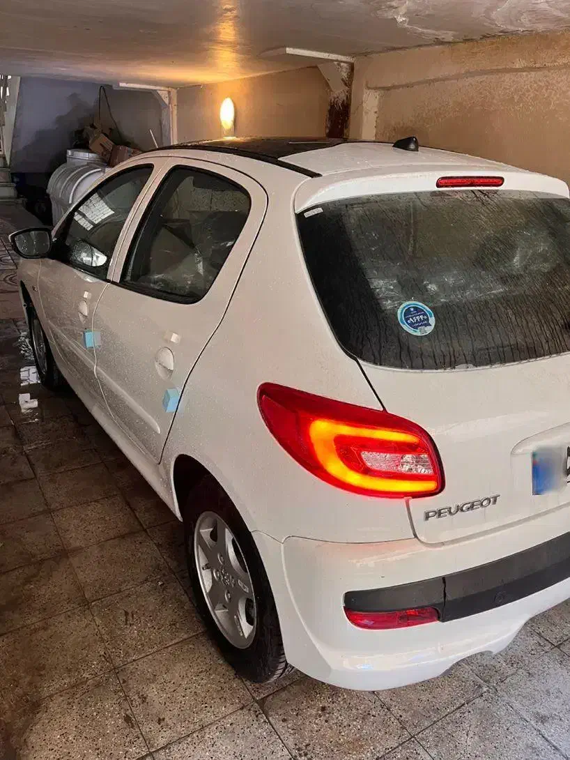 ماشین بدون کارکرد میباشد|خودرو سواری و وانت|تهران, جی|دیوار