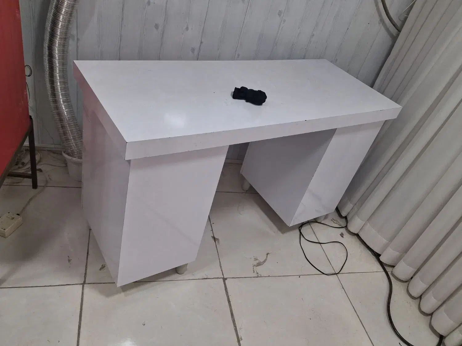 میز|میز تلفن|تربت‌حیدریه, کاشانی|دیوار