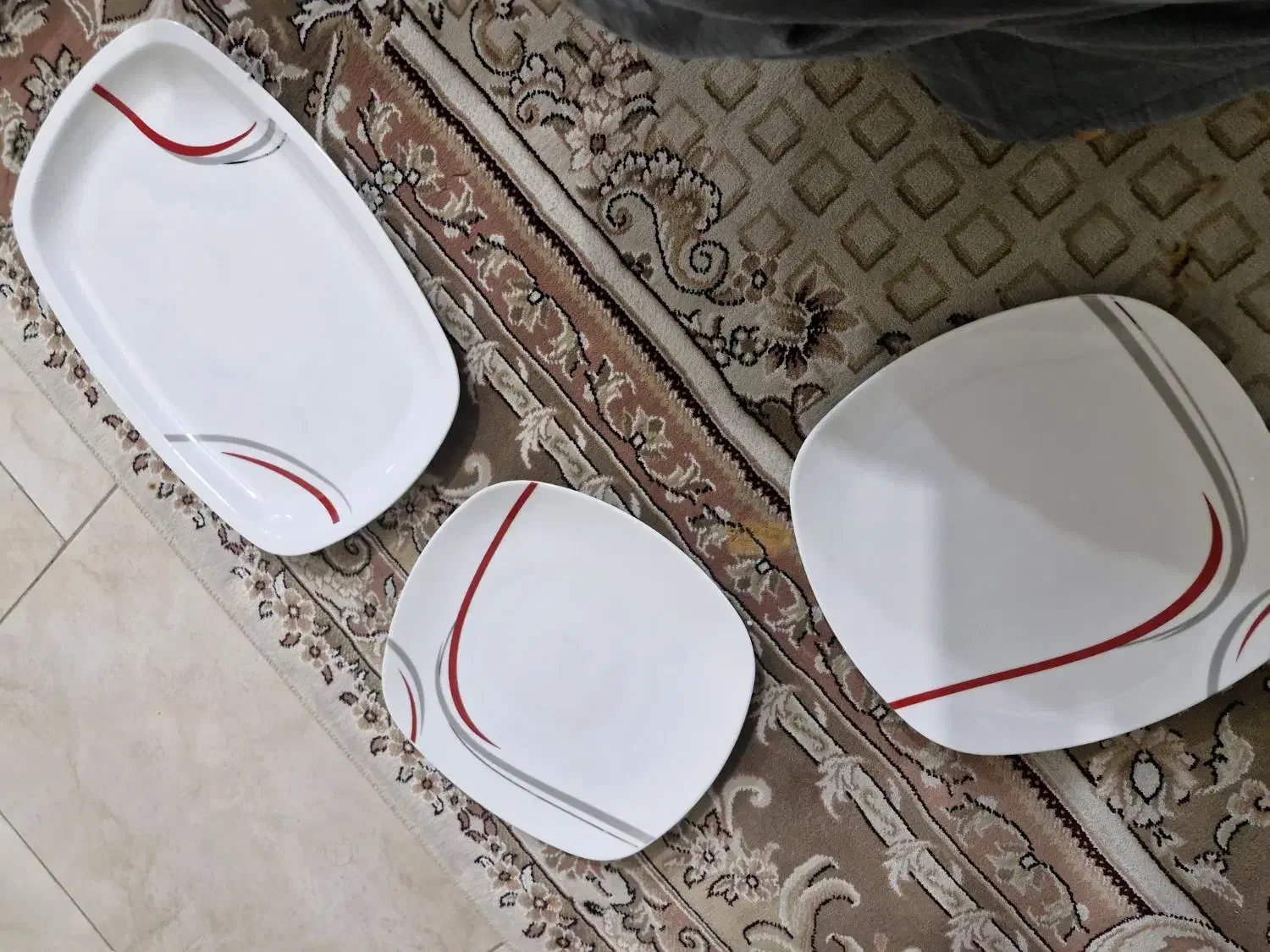 سرویس چینی|ظروف سرو و پذیرایی|قم, چهار امامزاده|دیوار