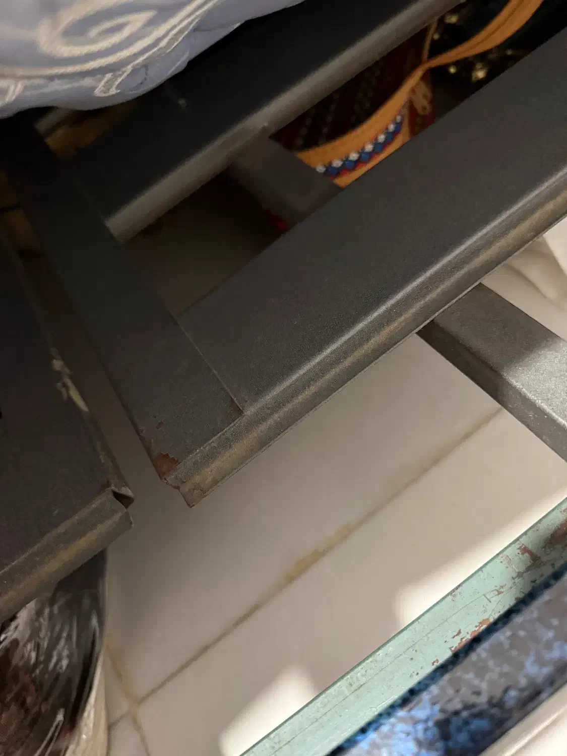 تخت فلزی|تخت و سرویس خواب|رشت, یخسازی|دیوار