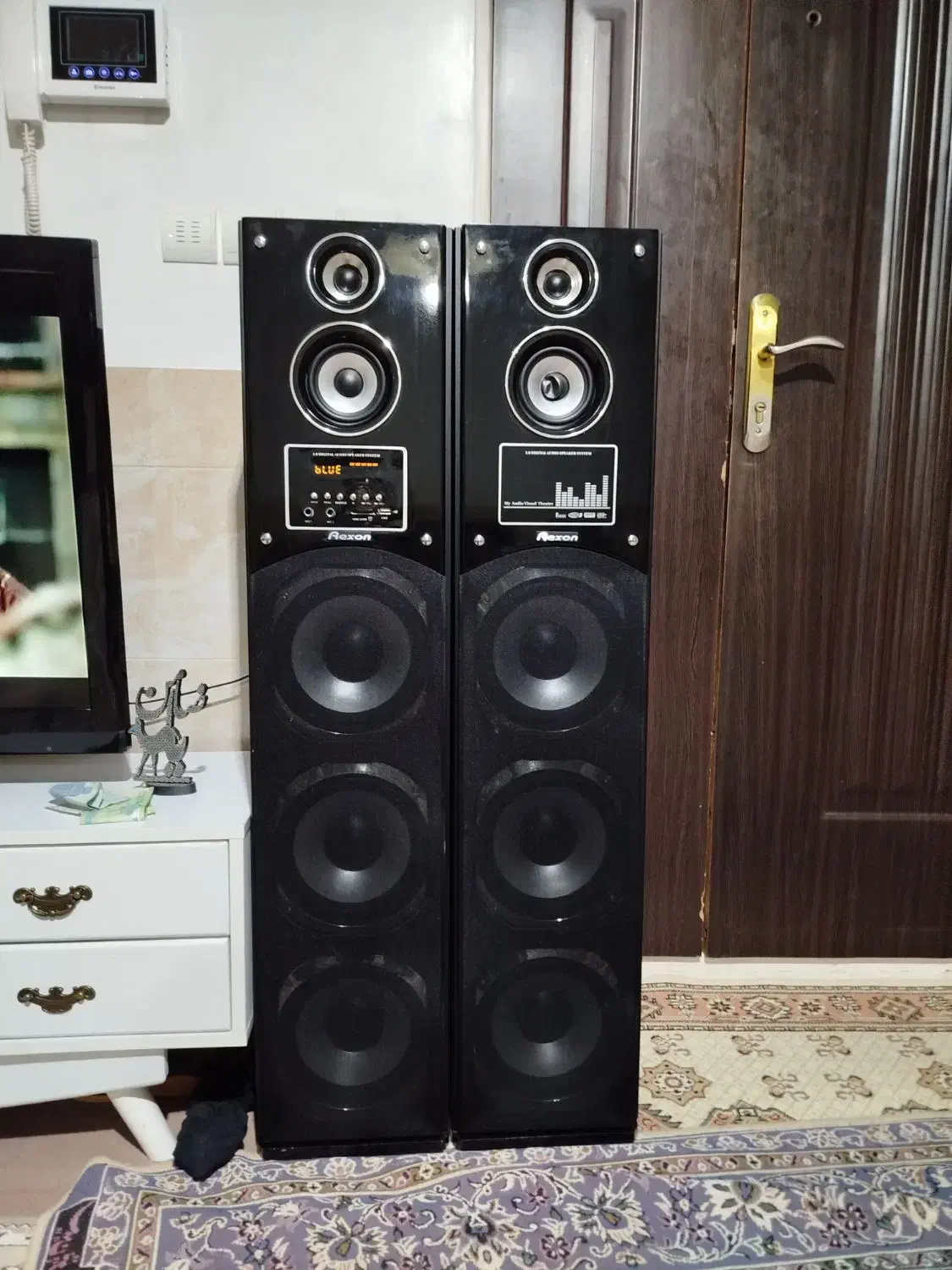 اسپیکر رکسون پر قدرت و سلامت درحد|سیستم صوتی خانگی|هشتگرد, شهرک راه آهن|دیوار